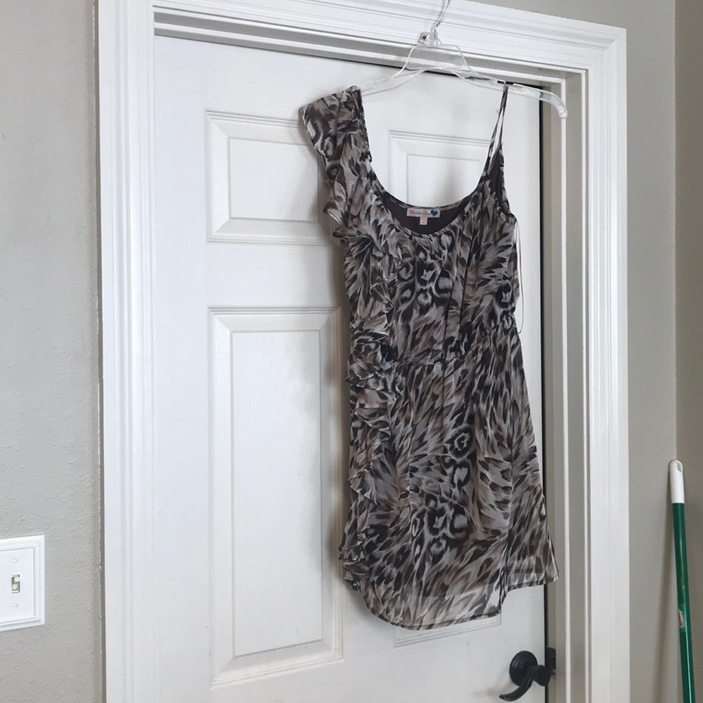Modern love leopard print dress